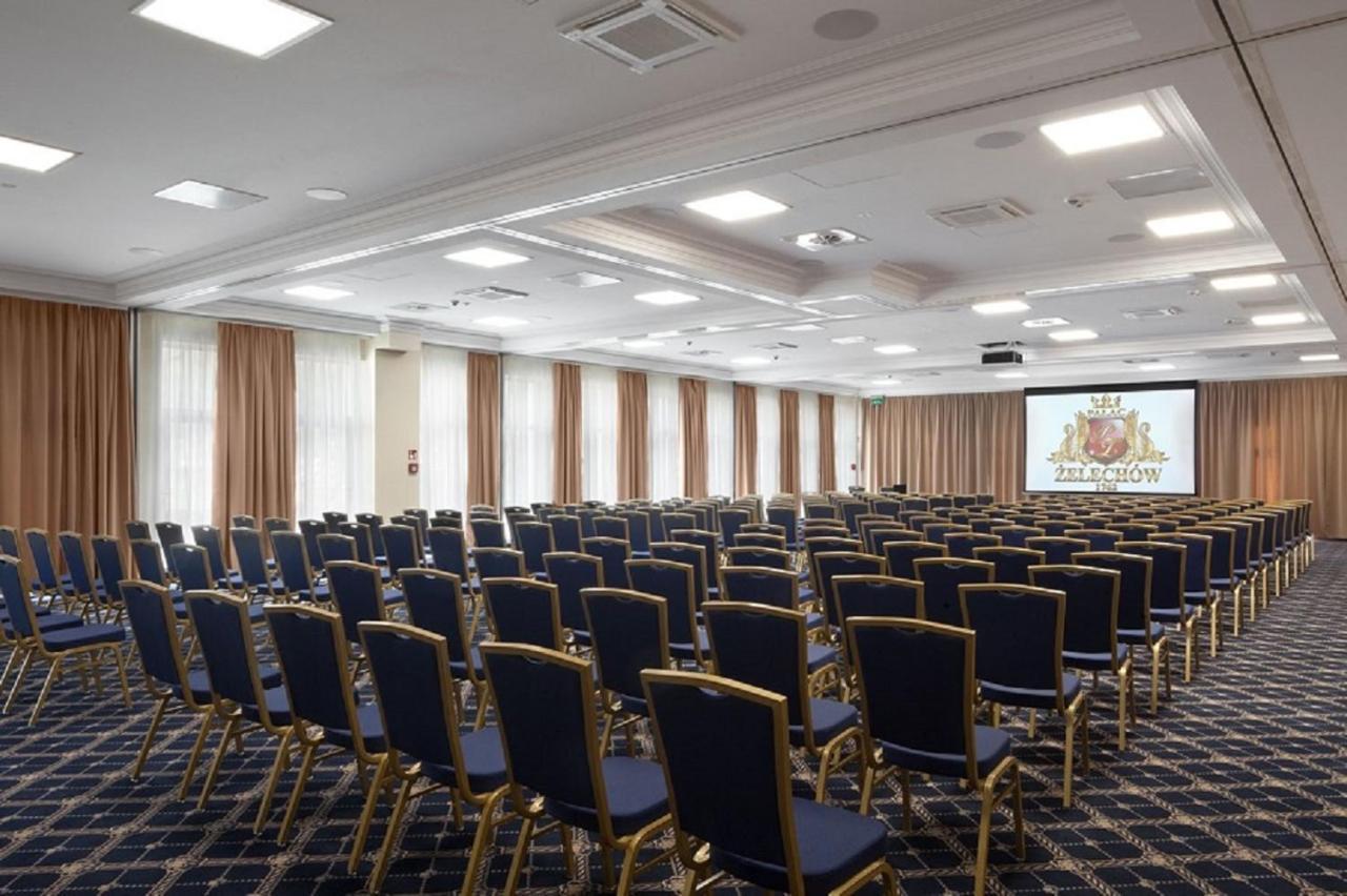 Palac Zelechow Spa & Wellness מראה חיצוני תמונה