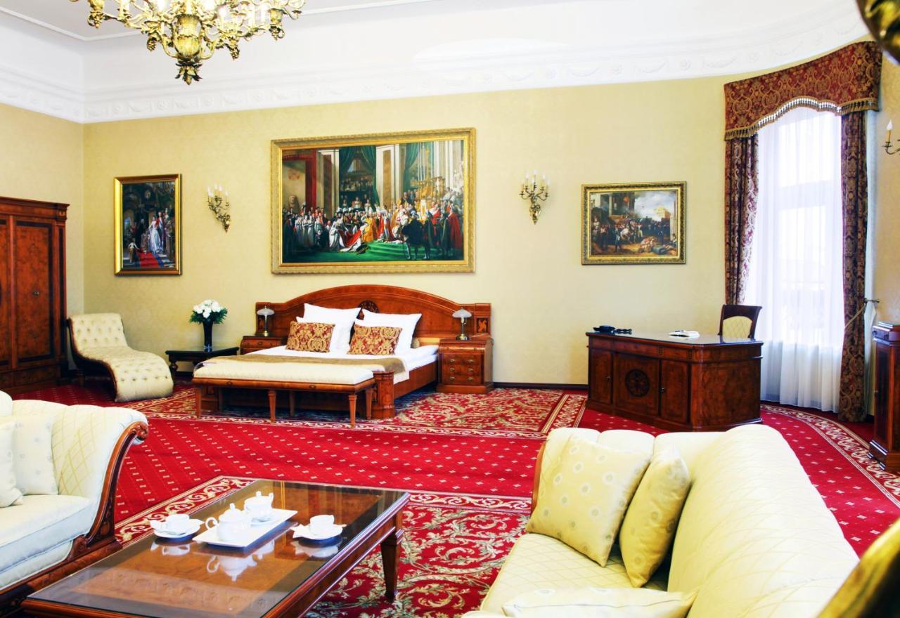 Palac Zelechow Spa & Wellness מראה חיצוני תמונה
