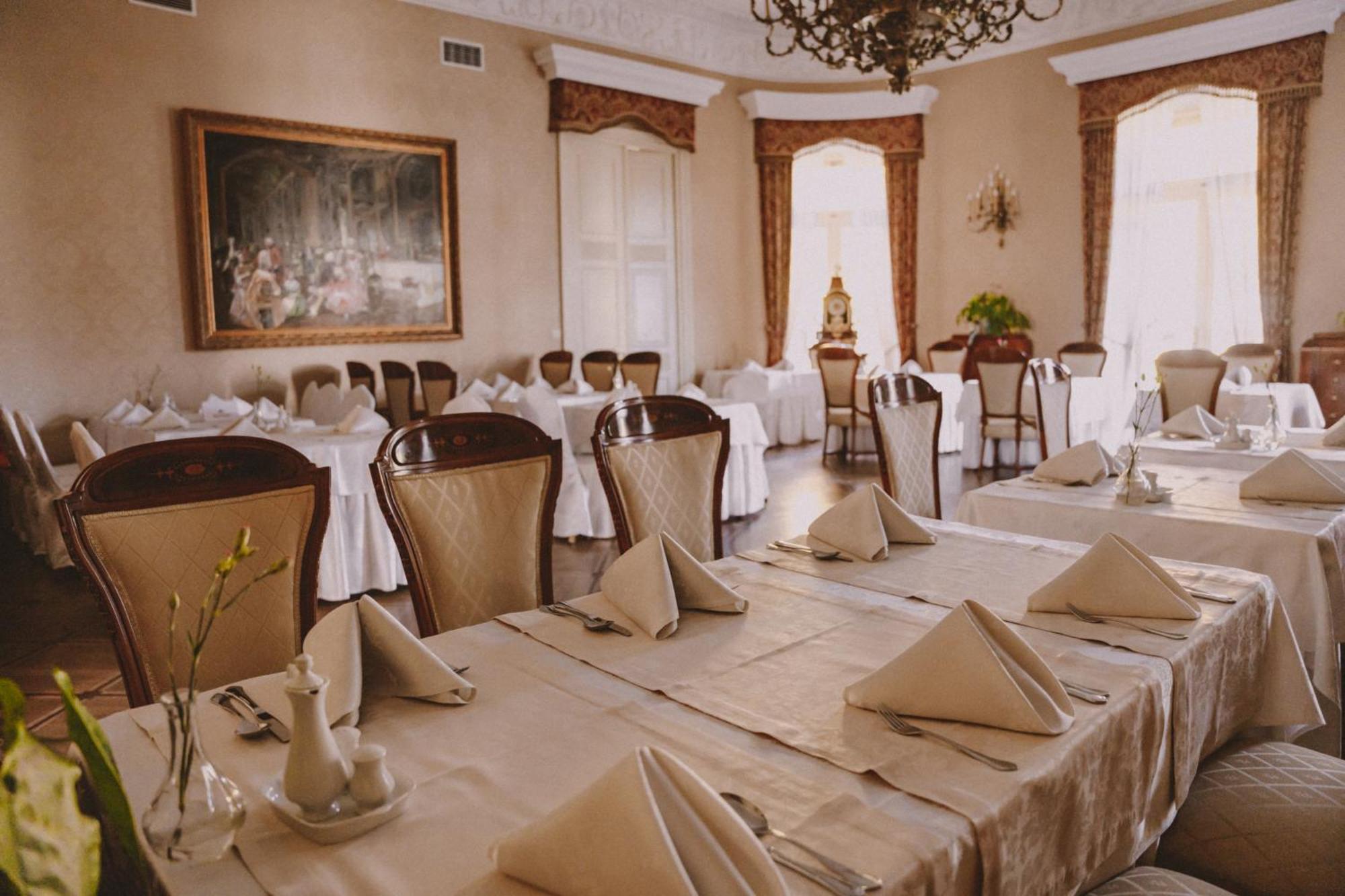 Palac Zelechow Spa & Wellness מראה חיצוני תמונה