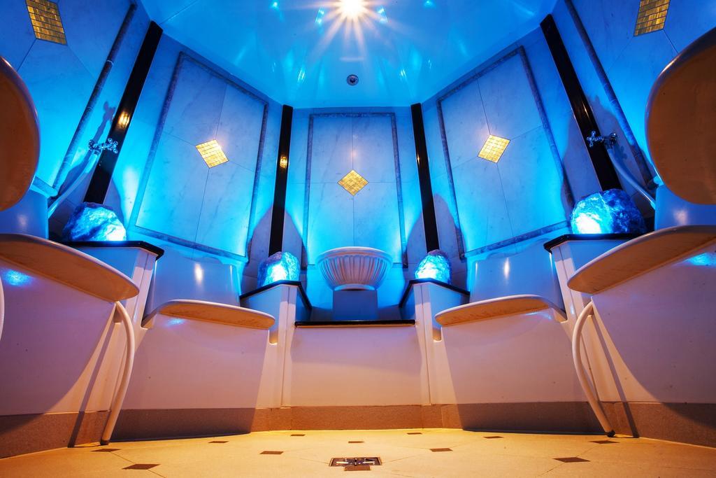 Palac Zelechow Spa & Wellness מראה חיצוני תמונה