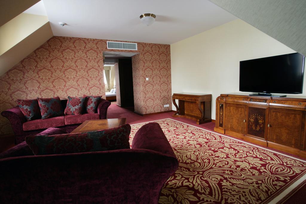 Palac Zelechow Spa & Wellness חדר תמונה