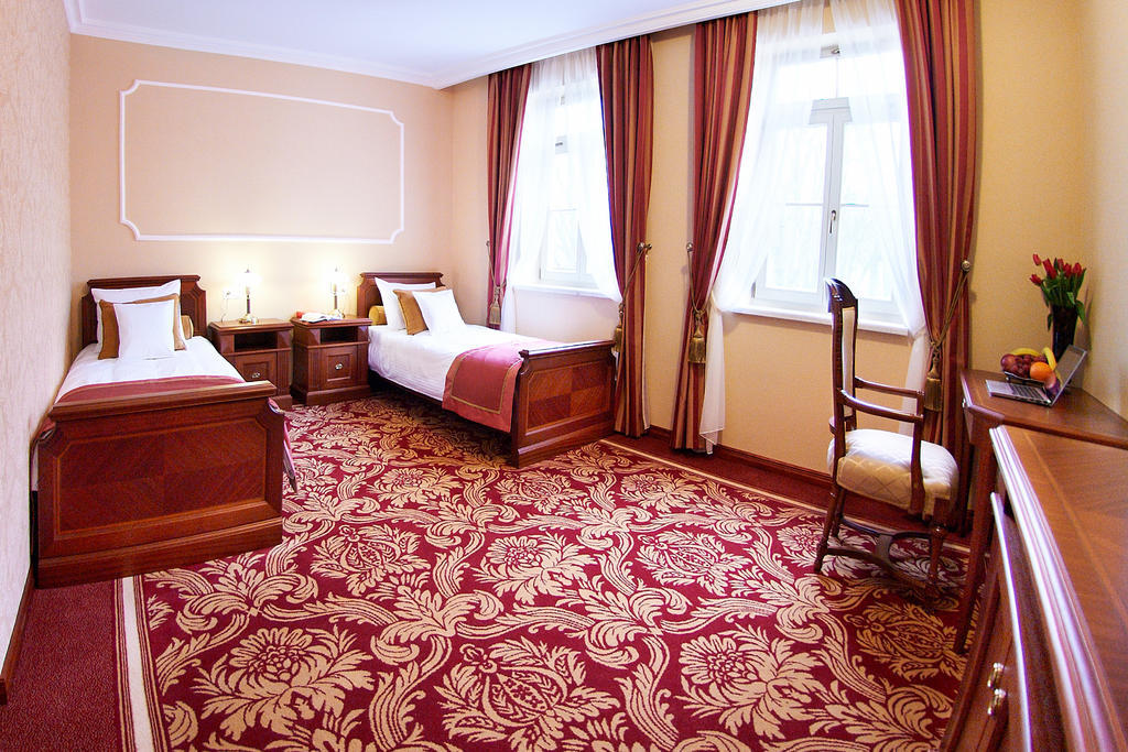 Palac Zelechow Spa & Wellness חדר תמונה