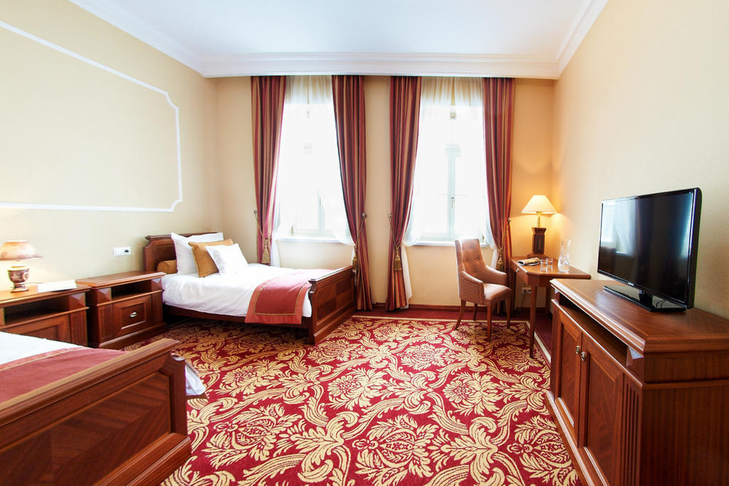 Palac Zelechow Spa & Wellness מראה חיצוני תמונה
