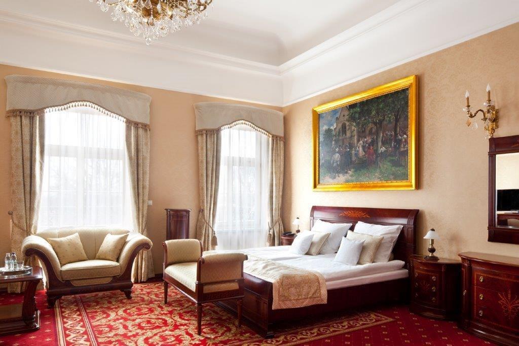 Palac Zelechow Spa & Wellness מראה חיצוני תמונה